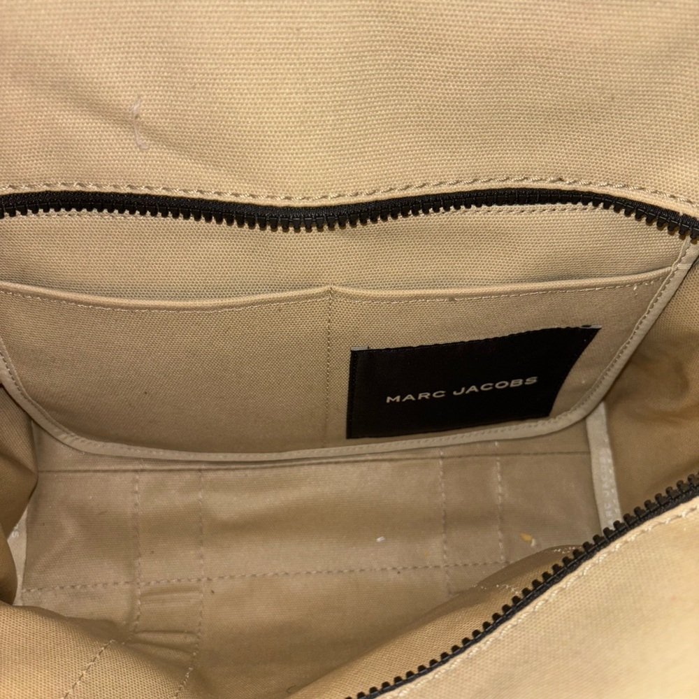 Marc Jacobs Tan Tote Bag with Black Straps - Picture 3 of 3